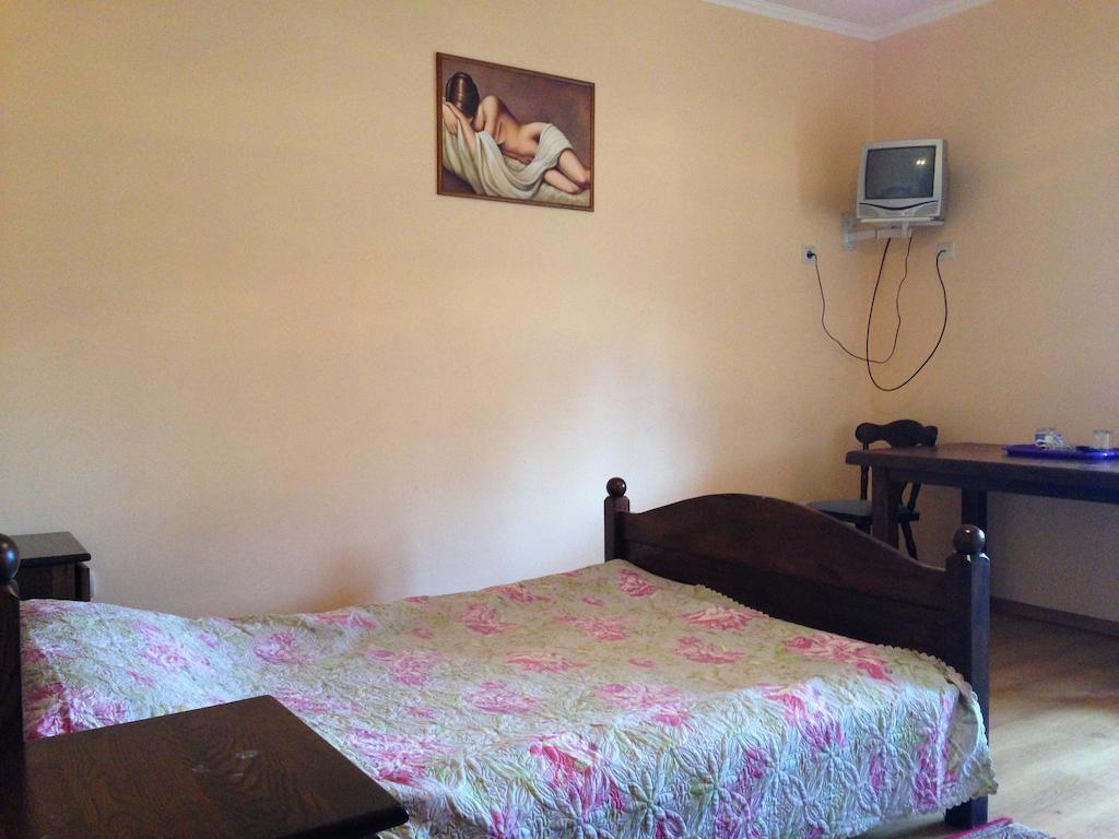 Formula Plus Motel Lutsʼk Quarto foto